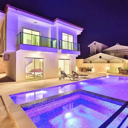 Troy Villa